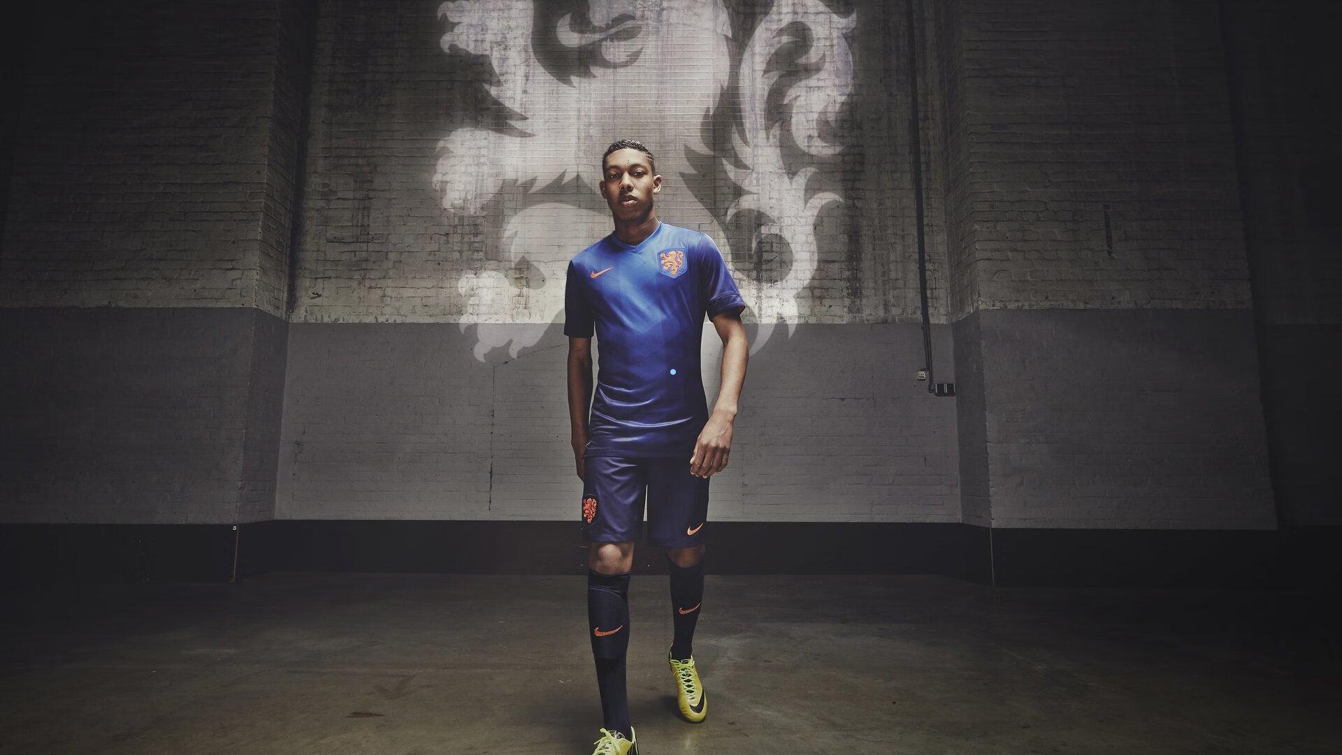 跟队披露布拉德利遭遇长期伤停，利物浦冬季转会窗口后卫补强计划或重新评估